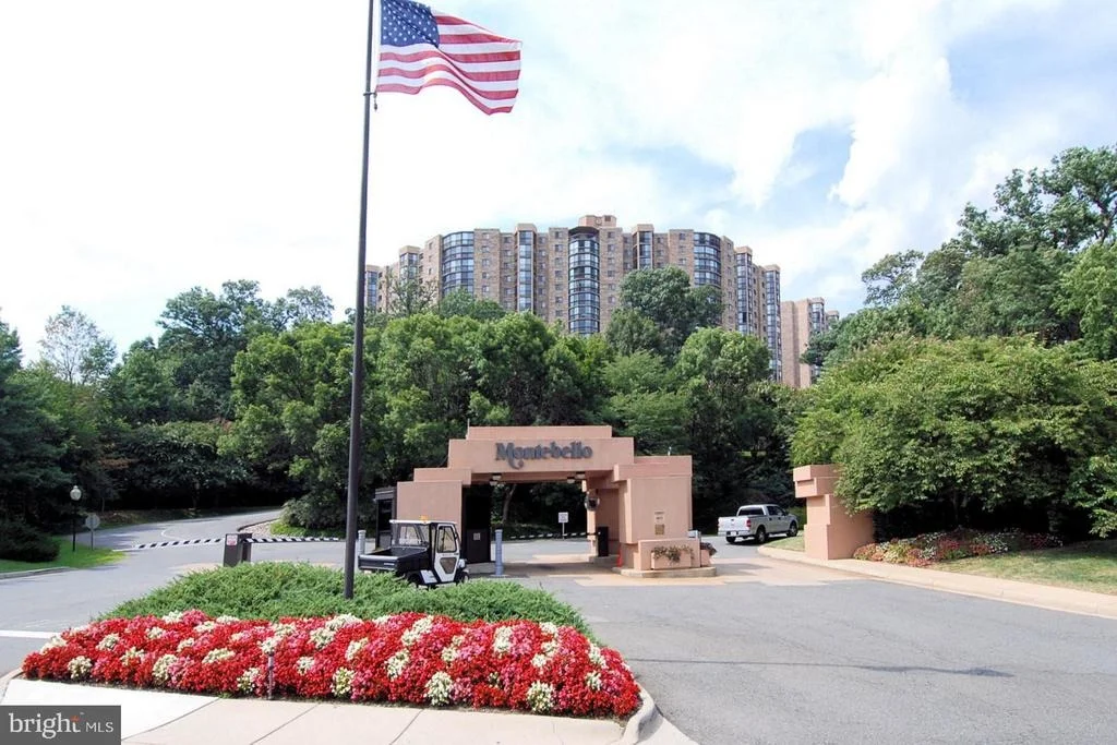 Photo of Unit 310 at 5902 MOUNT EAGLE DRIVE
