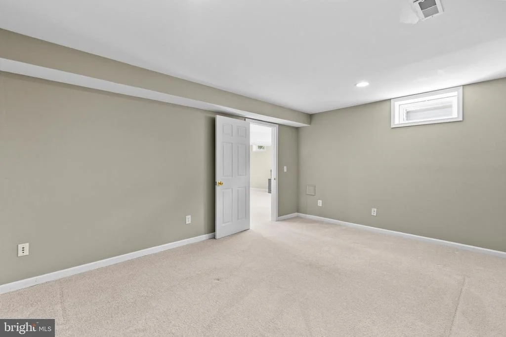 Photo of 14235 CLATTERBUCK LOOP