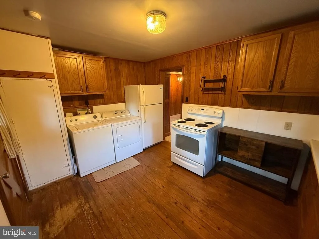 Photo of 337 BRANT ROAD