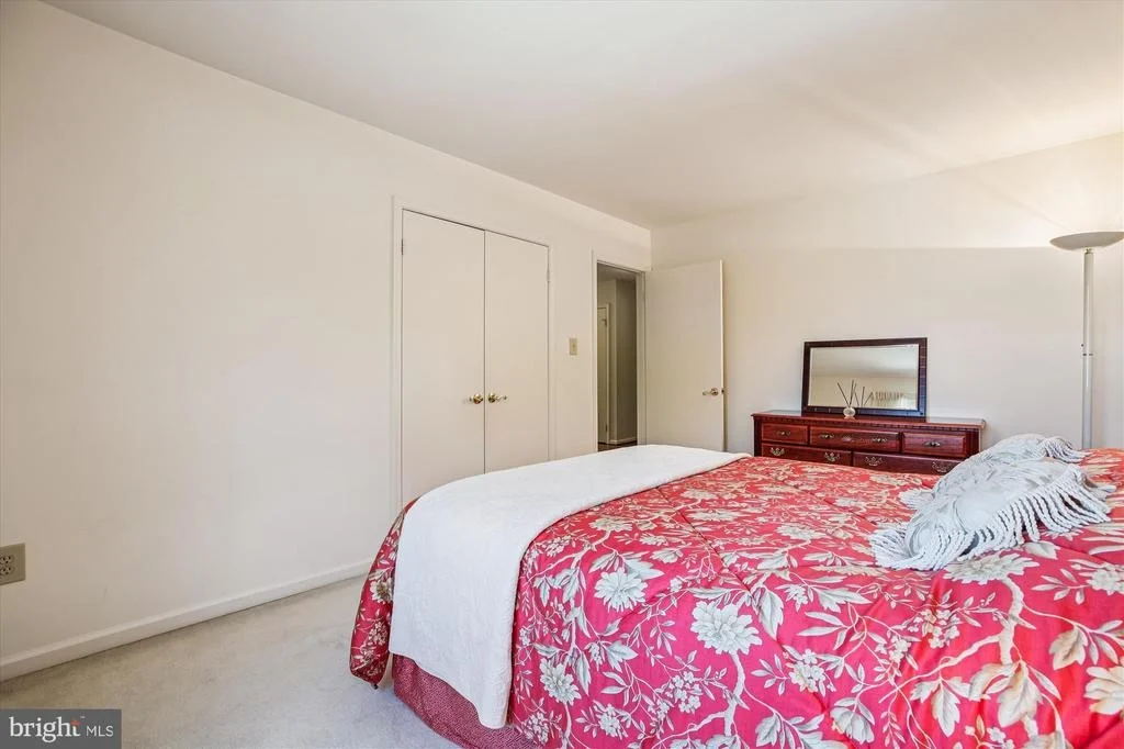Photo of 9537 FOX HOLLOW