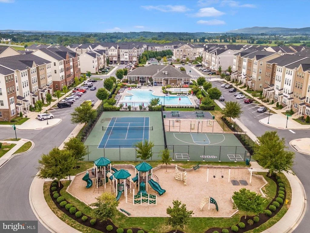 Photo of 6020 FORUM SQUARE