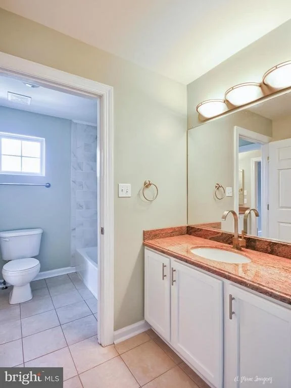 Photo of 402 GLENBROOK DRIVE