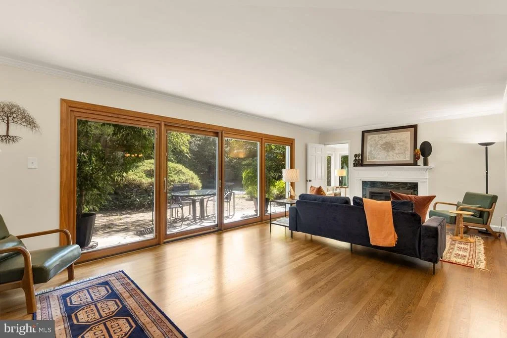 Photo of 5810 OVERLEA ROAD
