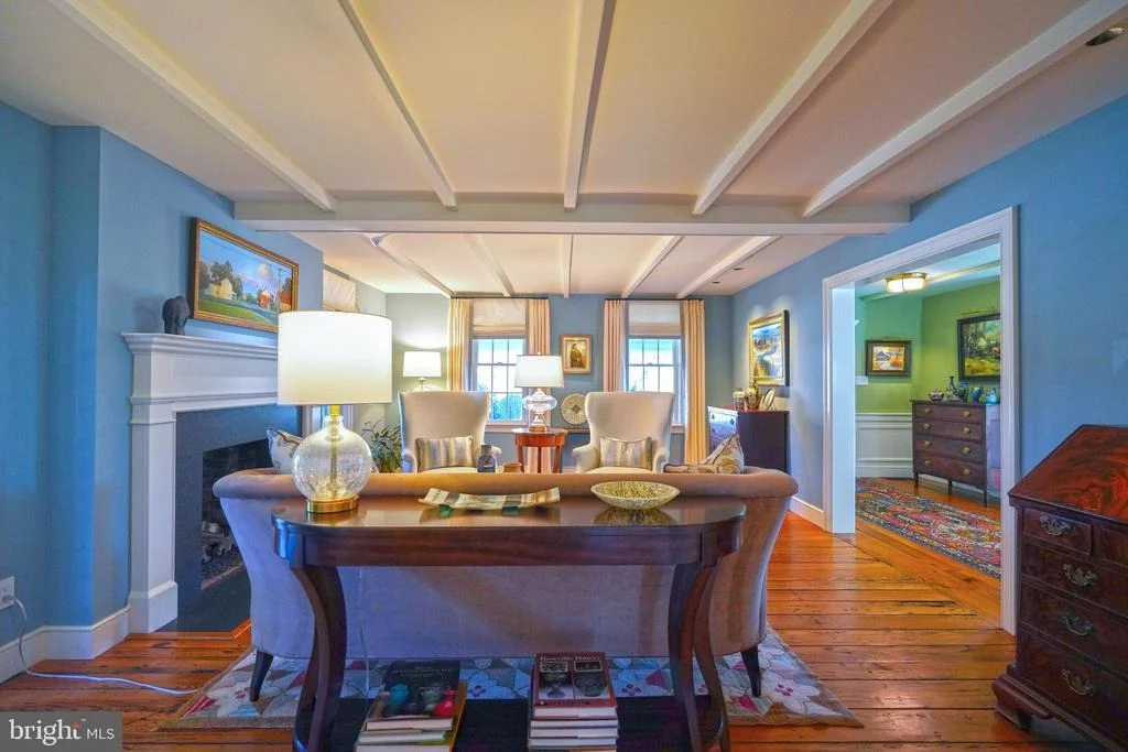 Photo of 410 PILOTTOWN ROAD