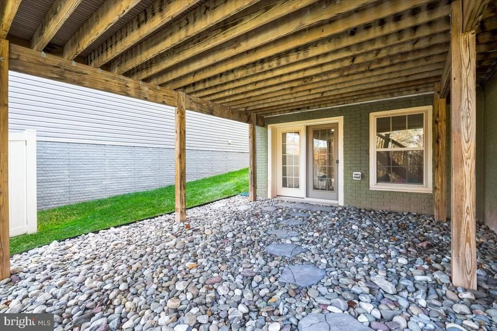 Photo of 1010 SAXTON DRIVE