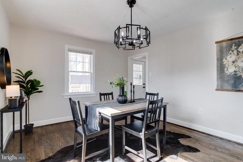 Photo of 605 WALNUT AVENUE