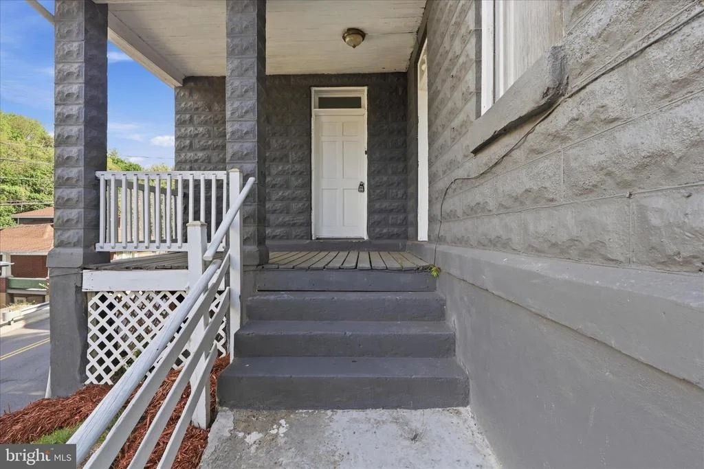 Photo of 449 BALTIMORE AVENUE