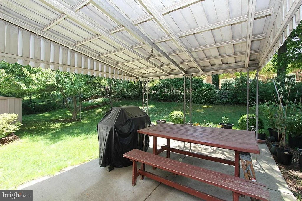 Photo of 1110 CHISWELL LANE
