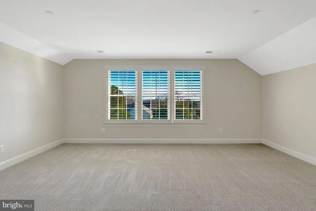 Photo of 1318 KURTZ ROAD