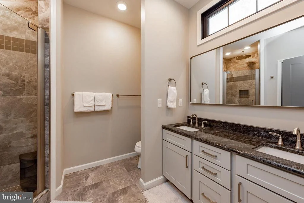 Photo of 220 BILTMORE VIEW