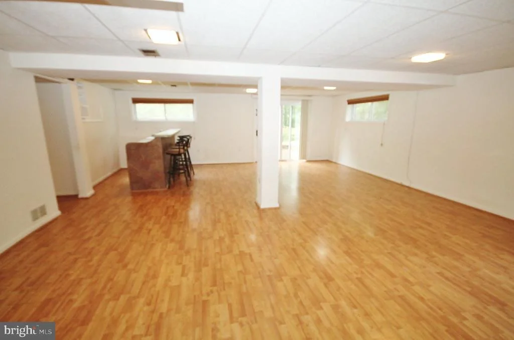 Photo of 5504 INVERCHAPEL ROAD
