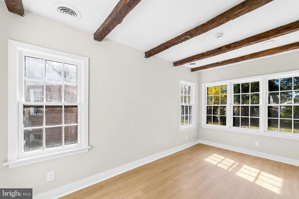 Photo of 179 VICTORY AVENUE