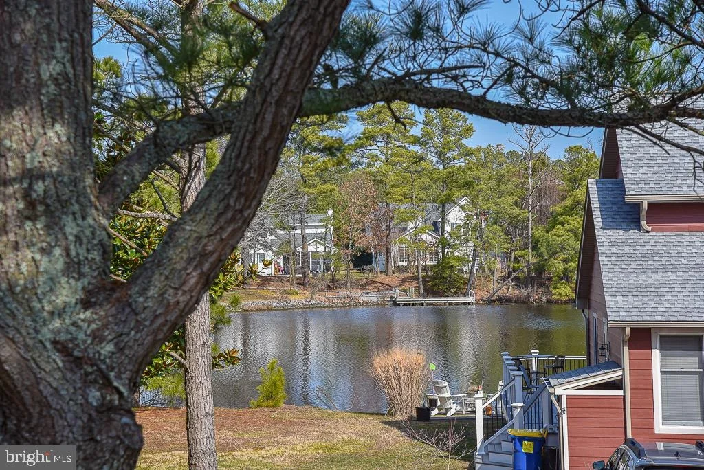 Photo of 956 LAKE VIEW DRIVE