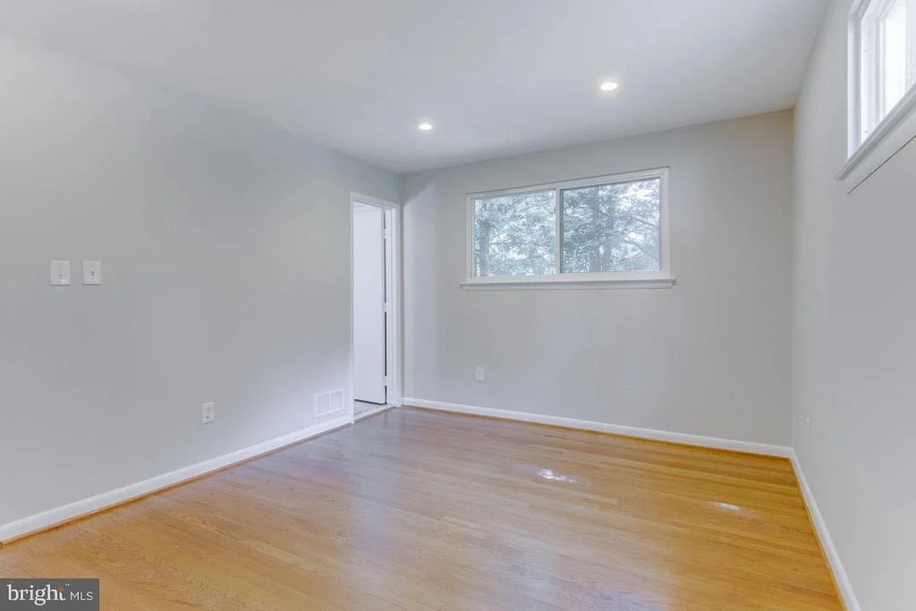 Photo of 217 HILLSBORO DRIVE