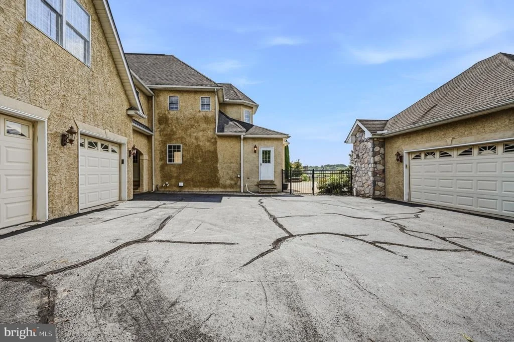 Photo of 264 REGENT CIRCLE