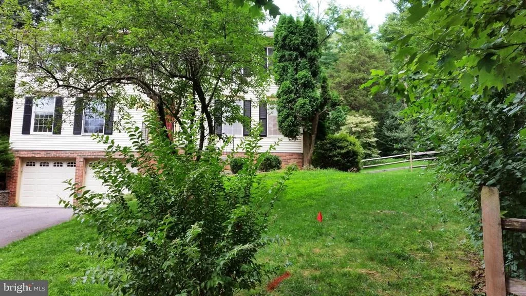 Photo of 9544 LOCUST HILL DRIVE