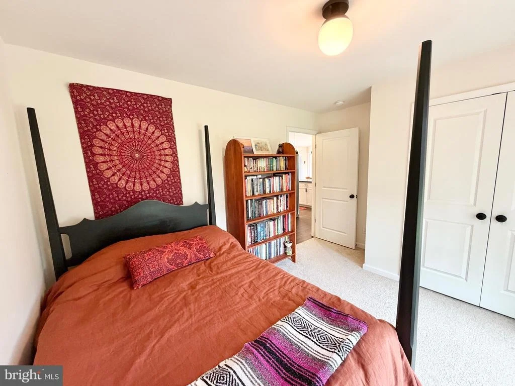 Photo of 9807 ROBERT E LEE DRIVE