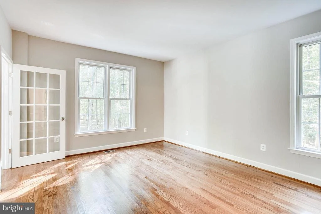Photo of 10941 STONEBROOK DRIVE