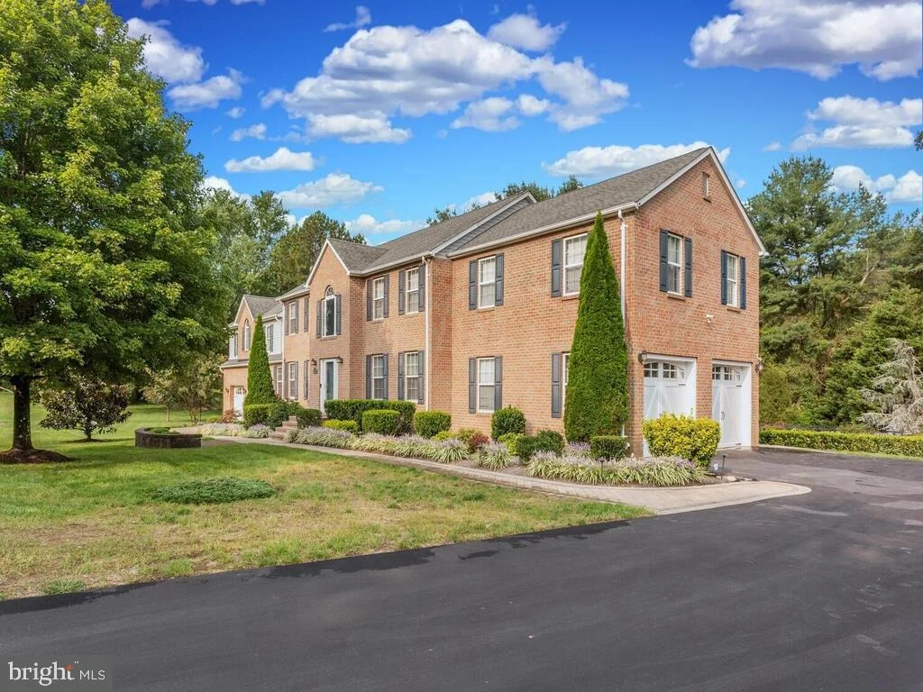 Photo of 12500 PERRYWOOD LANE