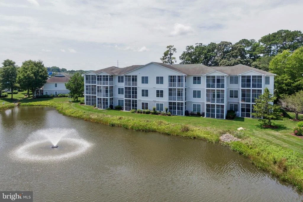 Photo of Unit 4303 at 20007 SANDY BOTTOM CIRCLE