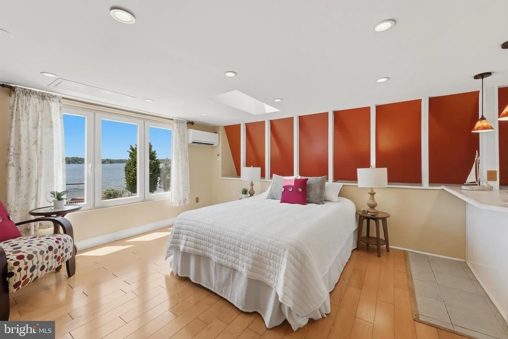 Photo of 2292 LAKE DRIVE
