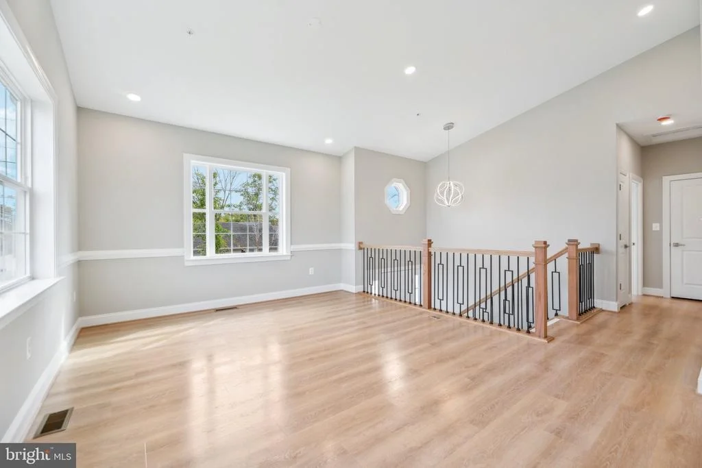 Photo of 1201 IAGO AVENUE
