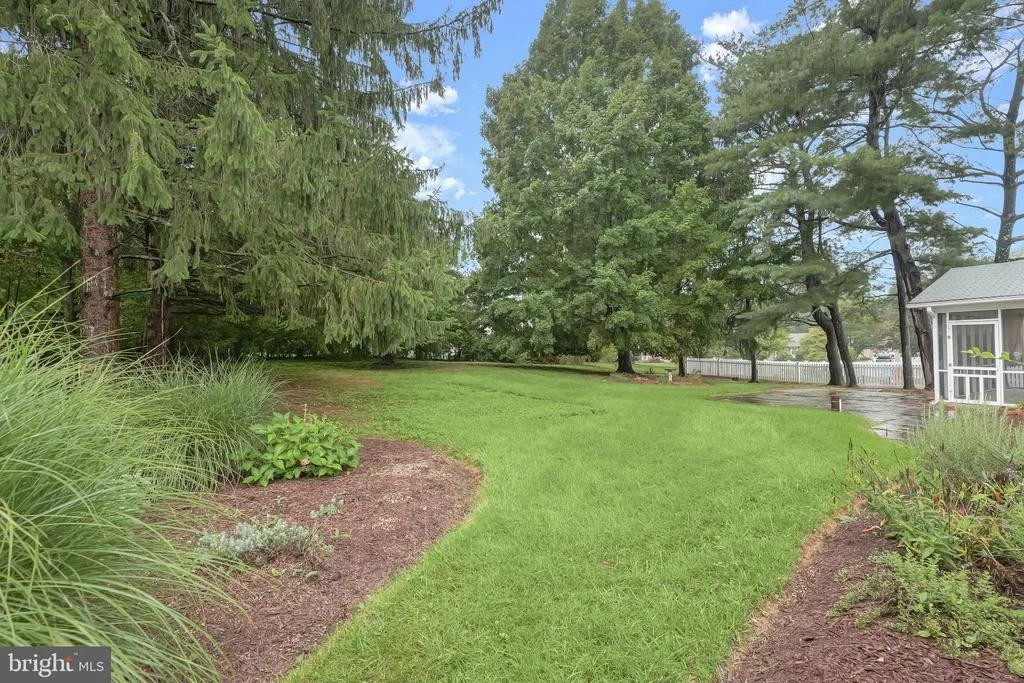 Photo of 6903 GREENVALE COURT
