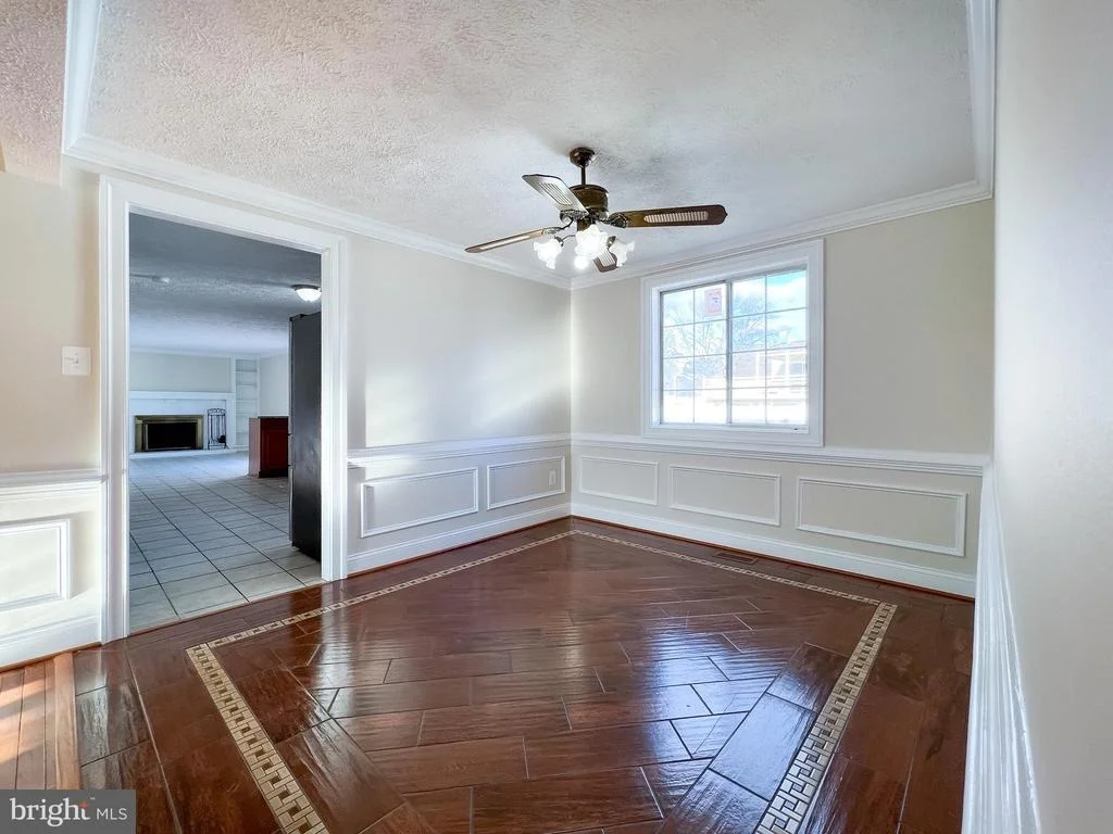 Photo of 1800 LAWNVIEW DRIVE