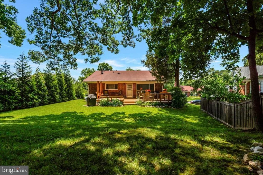 Photo of 10318 FOREST AVENUE