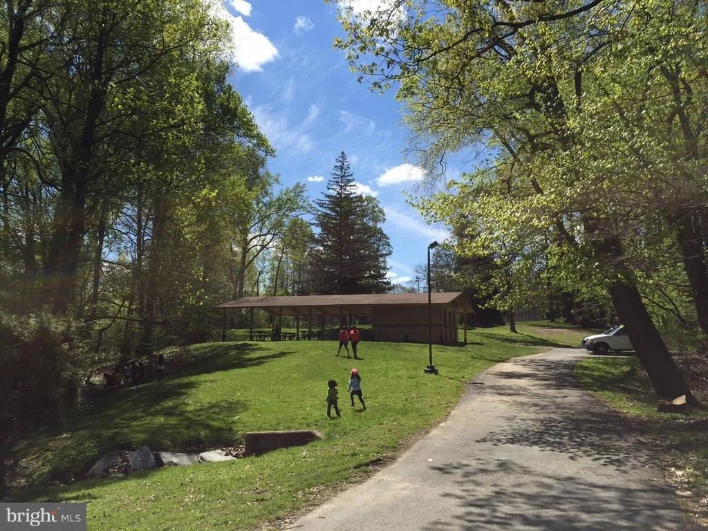 Photo of 2611 SILVERDALE DRIVE