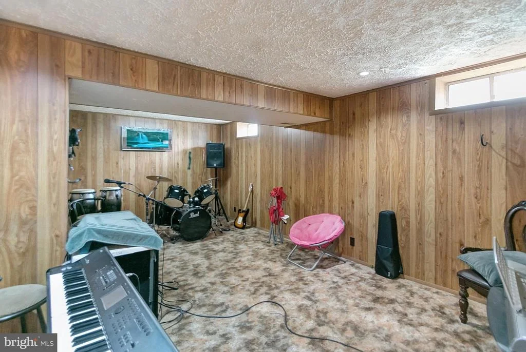 Photo of 1800 LAWNVIEW DRIVE