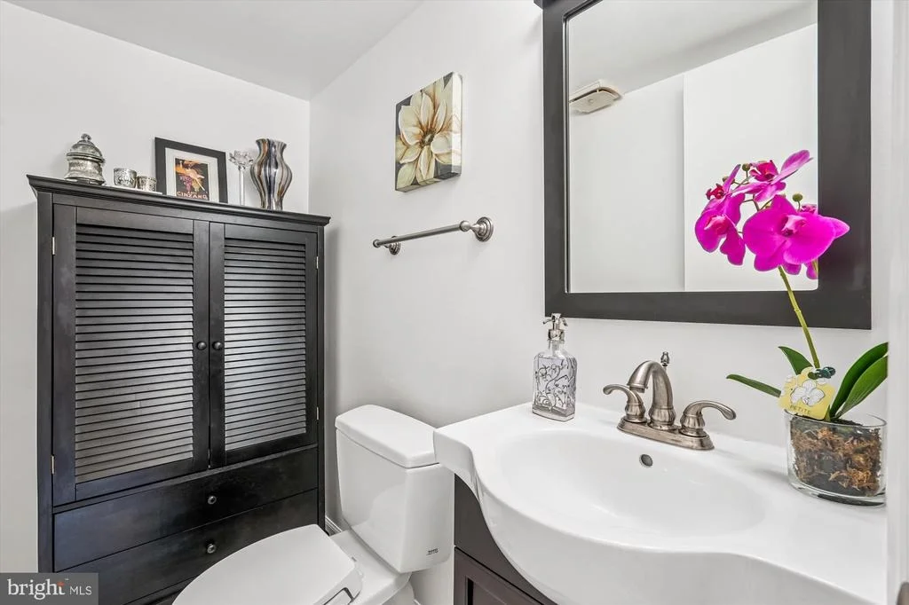 Photo of 2108 EDGEWARE STREET