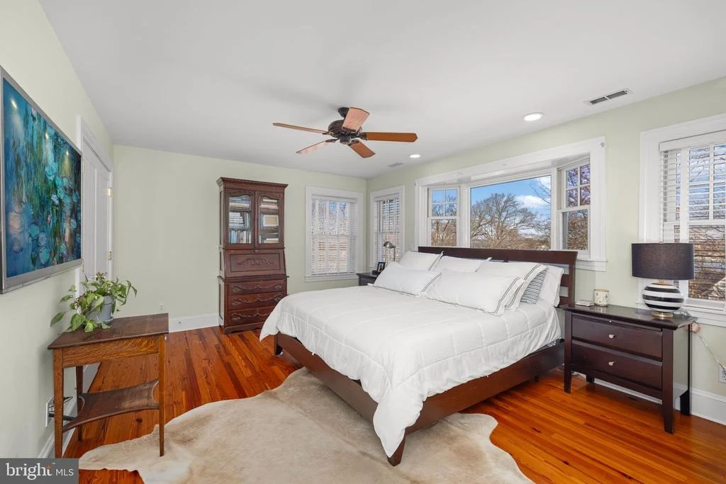 Photo of 1138 MAYO ROAD
