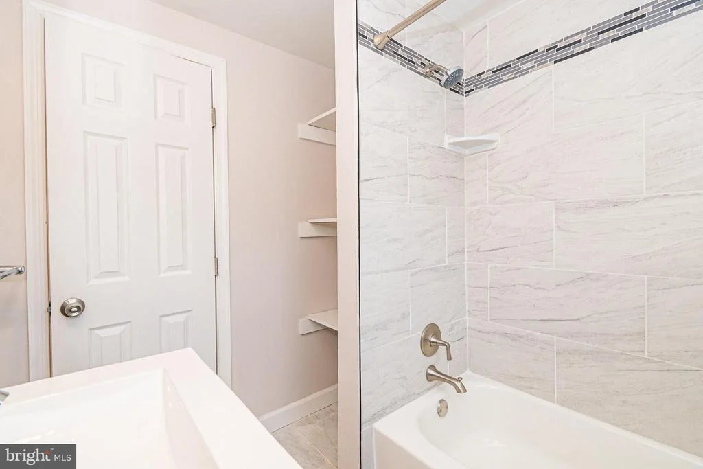 Photo of 5107 LAUREL AVENUE