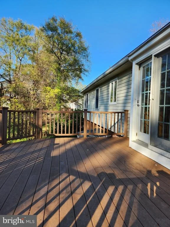 Photo of 8230 RIVERSIDE ROAD