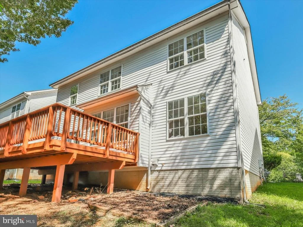 Photo of 8104 PEPPER RIDGE WAY
