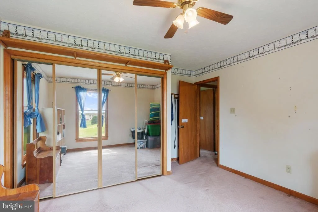 Photo of 2380 MOREAU DRIVE