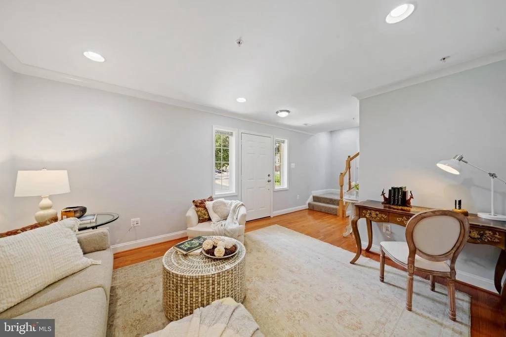 Photo of 304 PARKVIEW AVENUE