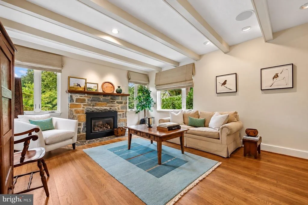Photo of 1212 WOODSIDE PARKWAY