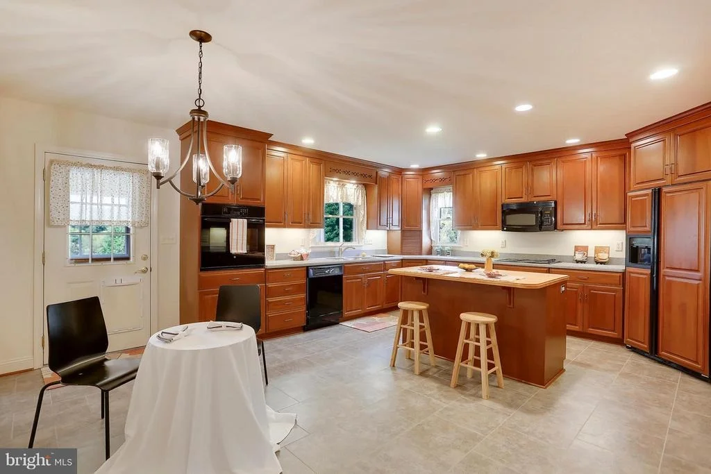Photo of 24500 STRINGTOWN ROAD