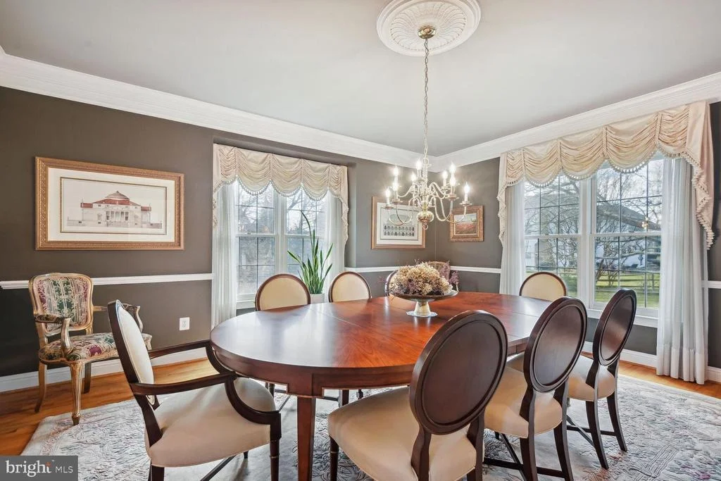 Photo of 10 MAPLECREST COURT