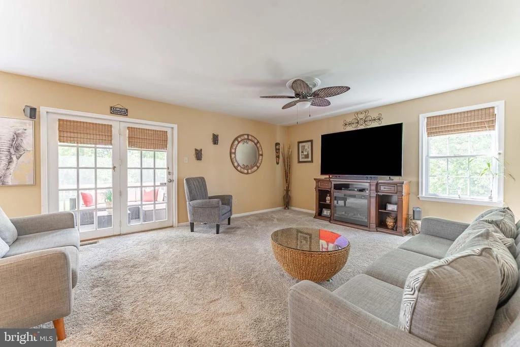 Photo of 209 W FORESTVIEW AVENUE