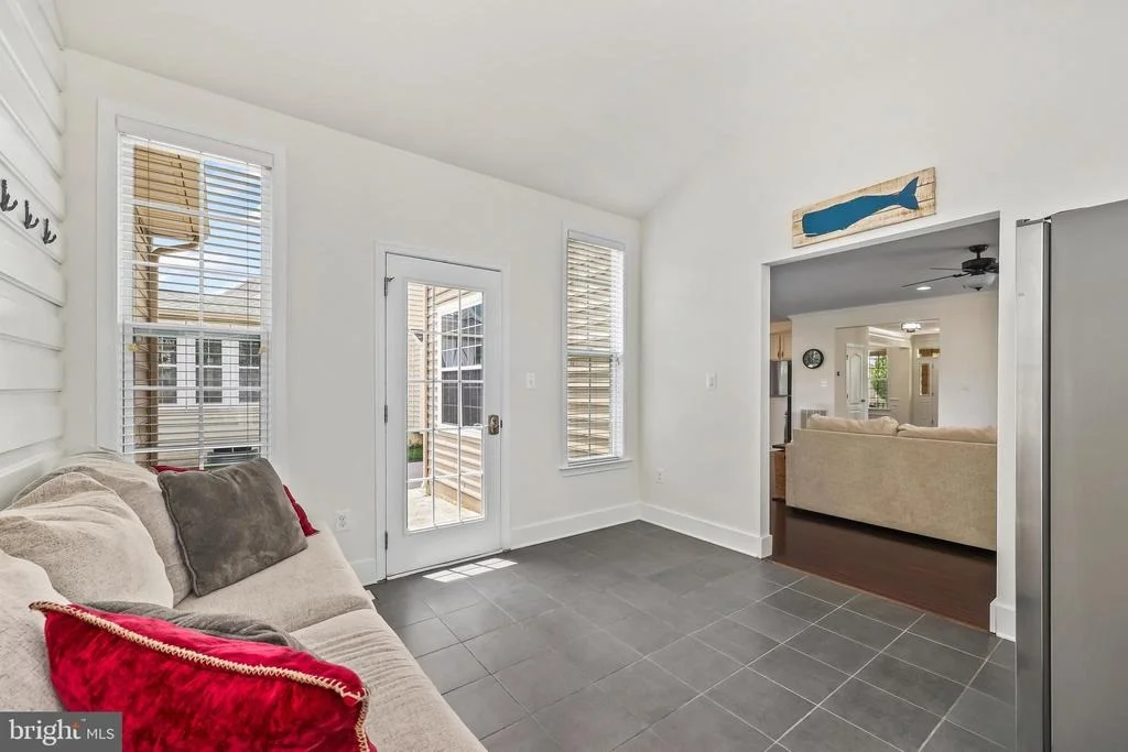 Photo of 43245 BARNSTEAD DRIVE