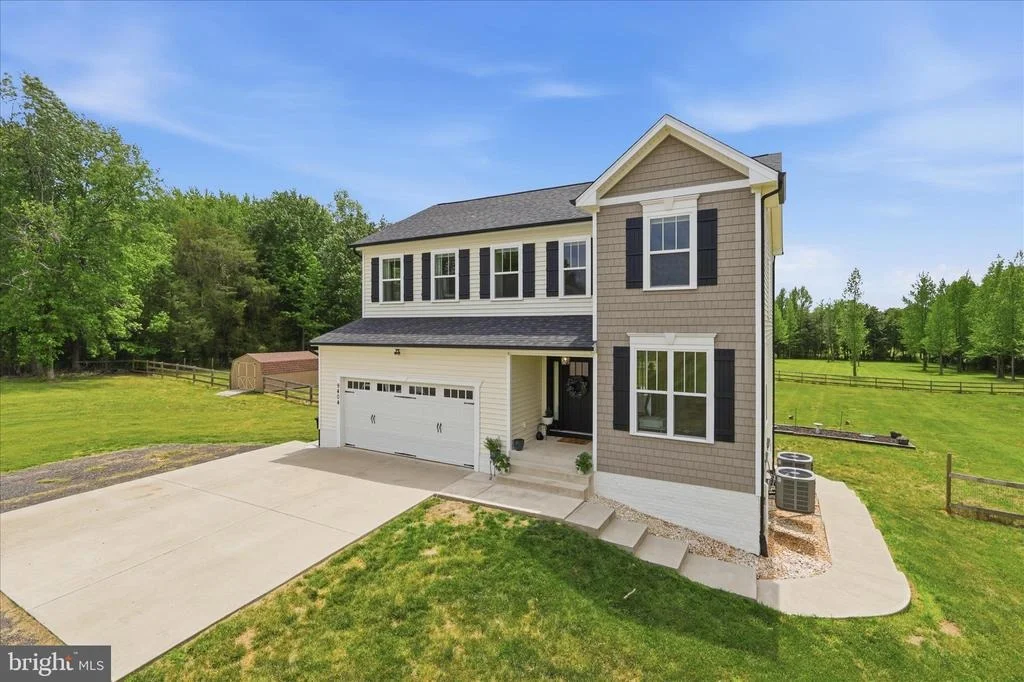 Photo of 9404 ROBERT E LEE DRIVE