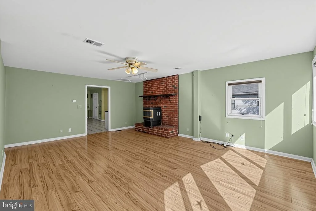 Photo of 1462 COLUMBIA BEACH ROAD