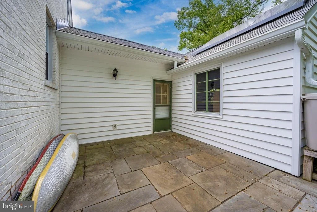 Photo of 1101 ROSWELL DRIVE