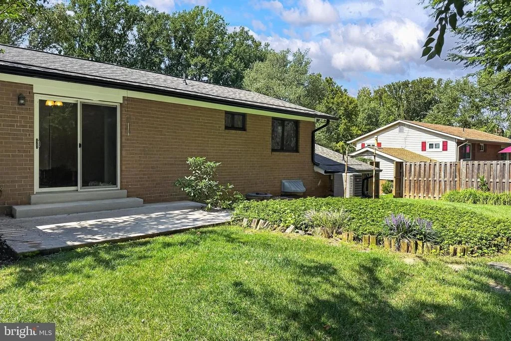 Photo of 5239 RICHARDSON DRIVE