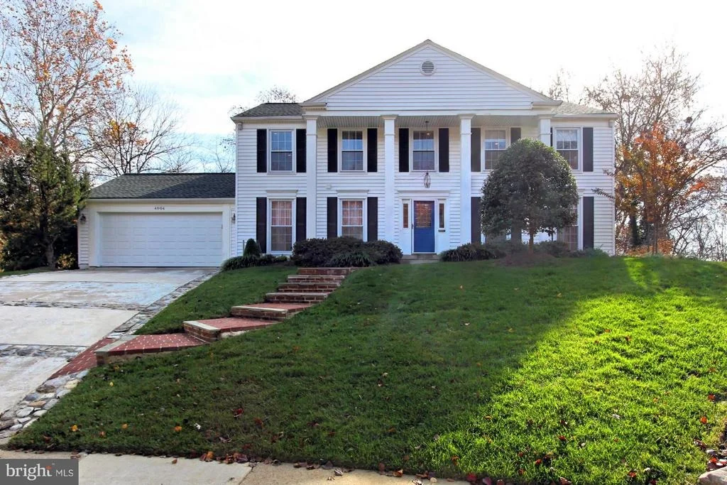 Photo of 4004 FEATHERSTONE PLACE
