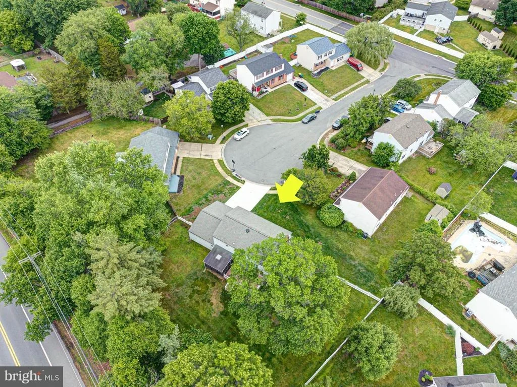 Photo of 8 RISA COURT