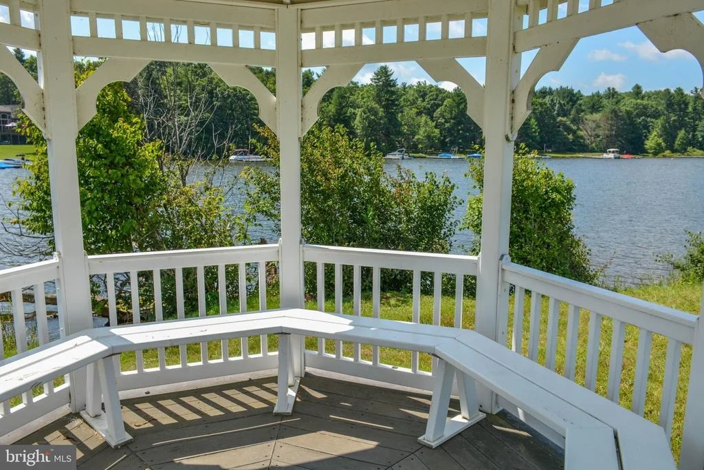 Photo of 282 LAKEFRONT LINKS DRIVE